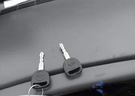 2004 Chevrolet Avalanche 1500 from USA, damaged, VIN 3GNEC12T14G118884